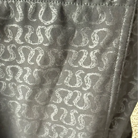 Lululemon Black Logo Rain Jacket, 10 - Picture 4 of 6